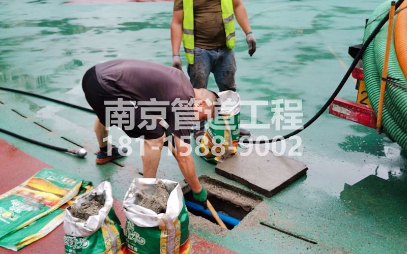 218龙蟠里管道清淤